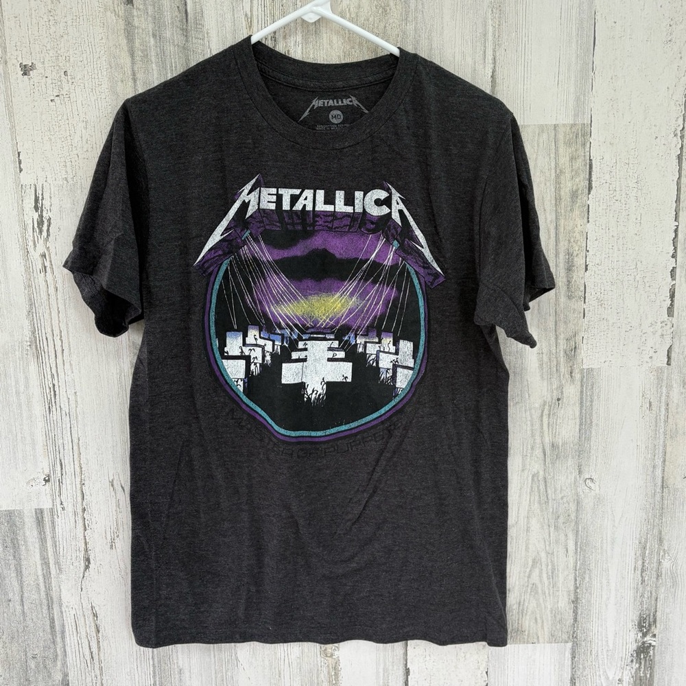 Metallica Unisex Size Medium Master Of Puppets Short Sleeve Tee In Gray